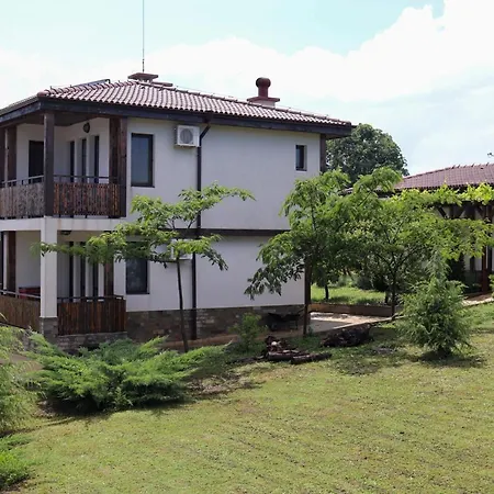 Vis Bed & Breakfast 3*