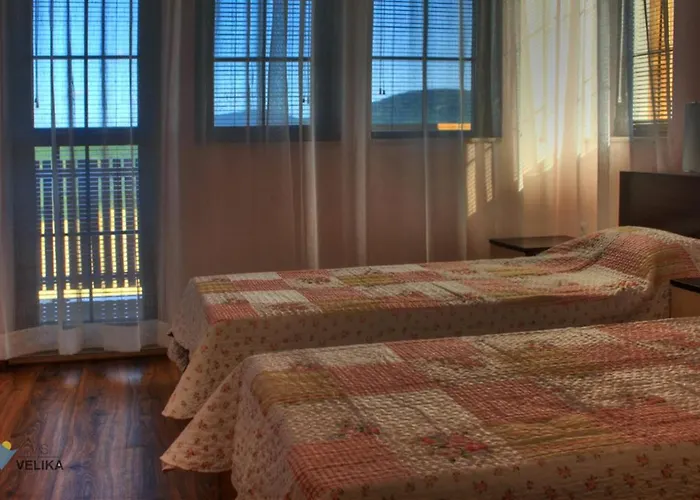 Vis Bed & Breakfast 3*