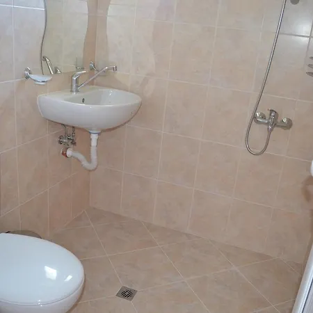 Vis Velika